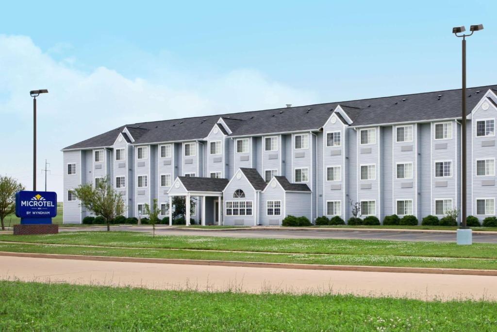 Microtel Inn by Wyndham Champaign in Champaign