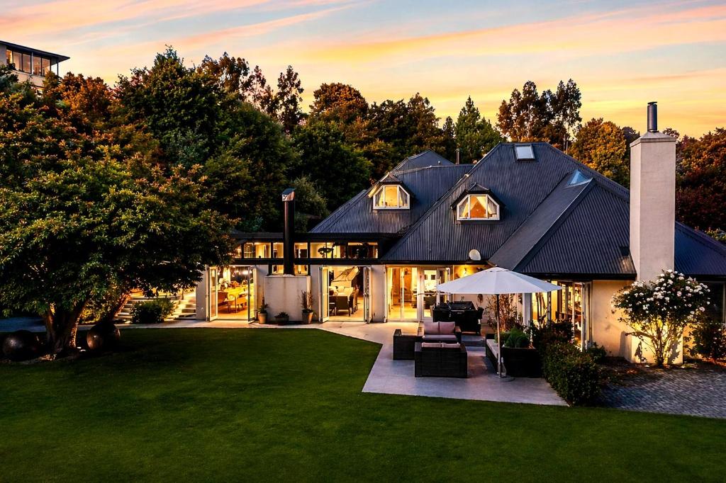 Mishika Retreat and Lodge in Wanaka