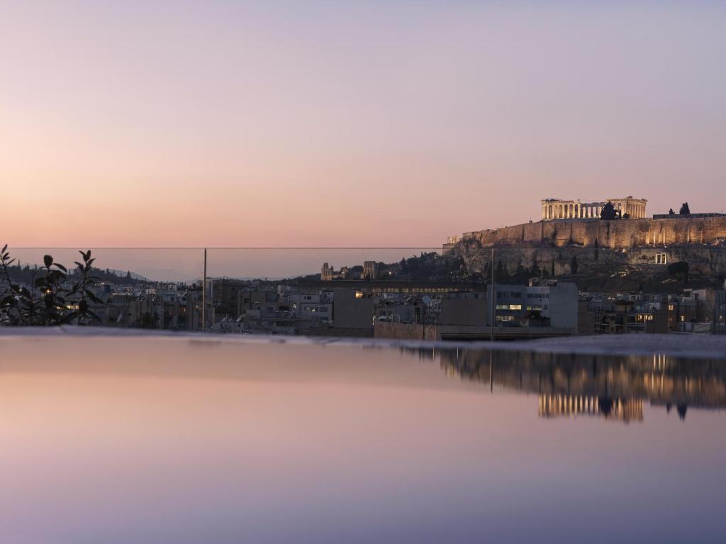 Monastik Living in Athina in Athens