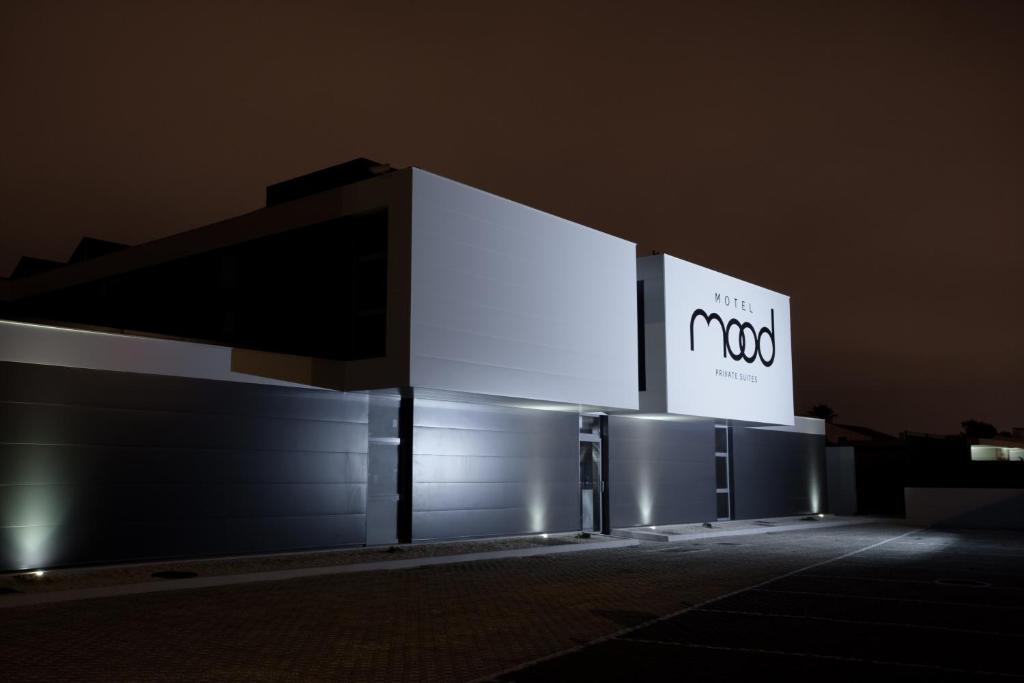 Mood - Private Suites in Montijo