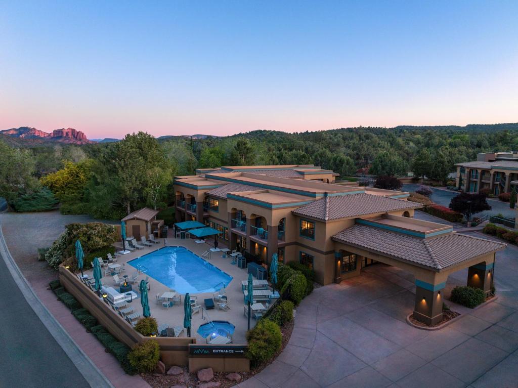 Mountain Modern Sedona, Tapestry Collection by Hilton in Sedona