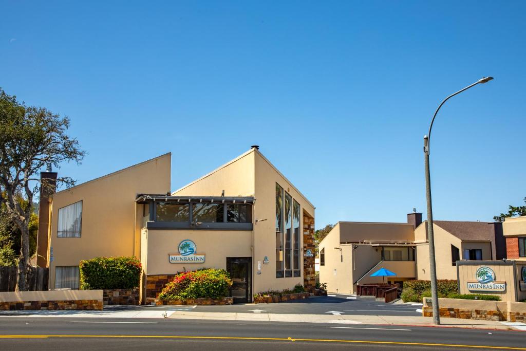 Munras Inn in Monterey