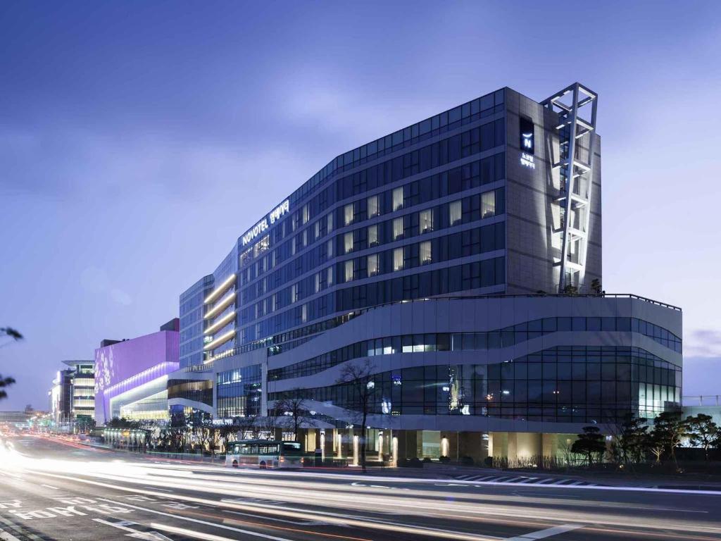 Novotel Ambassador Suwon in Suwon