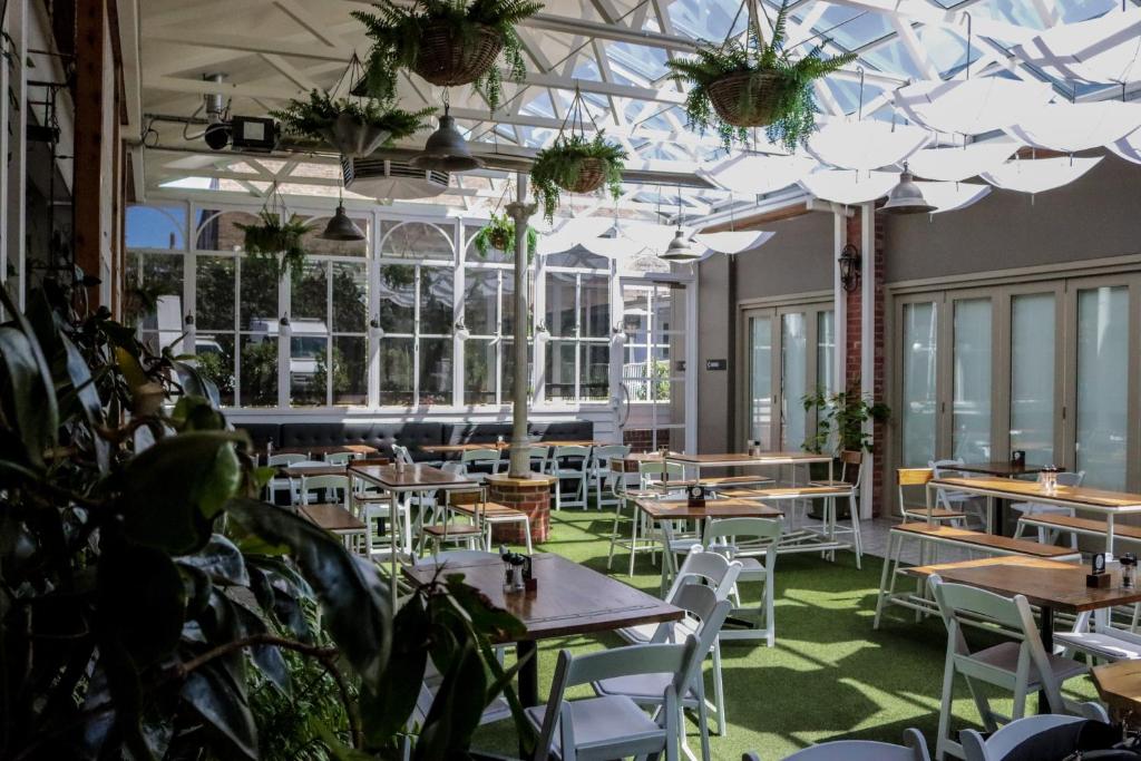 Oscars Hotel and Cafe Bar in Ballarat