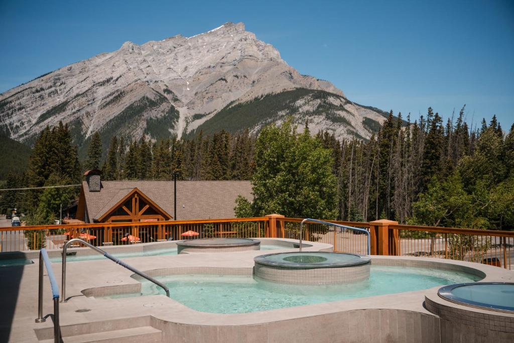 Otter Hotel in Banff