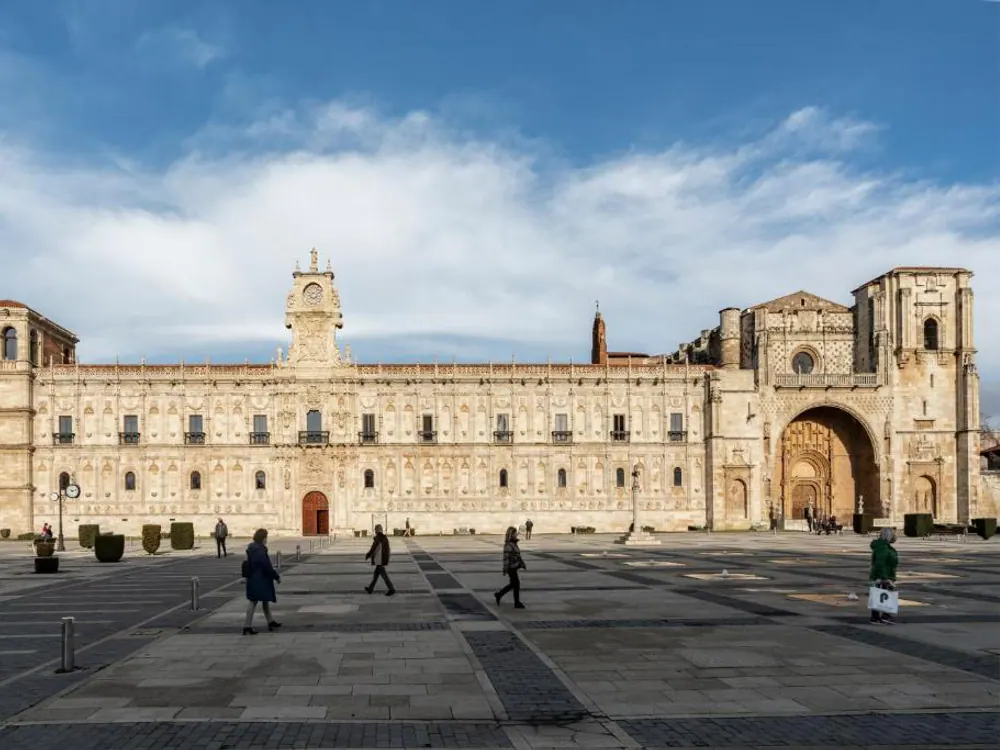 Parador de Turismo de León in León