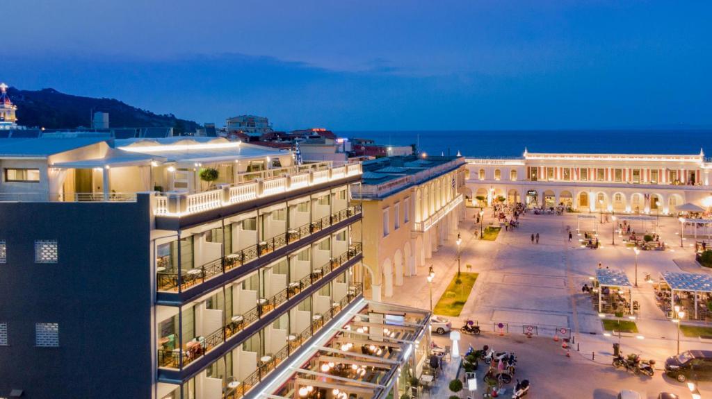 Phoenix Hotel in Zakynthos Town
