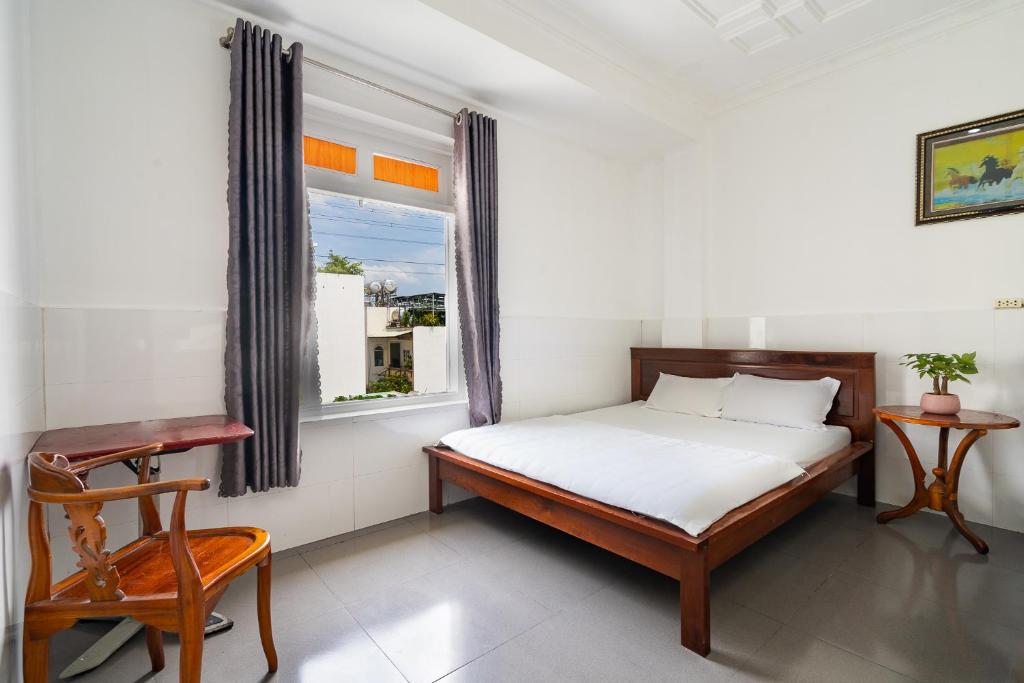 Phương Nguyệt Hotel in Ho Chi Minh City