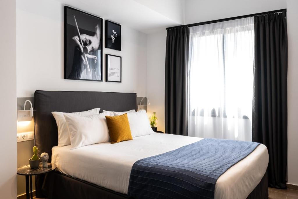 Play Theatrou Athens a member of Brown Hotels in Athens