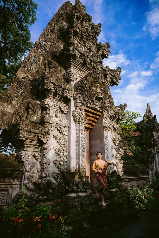 Puri Kantor Legacy - Heritage Palace in Ubud