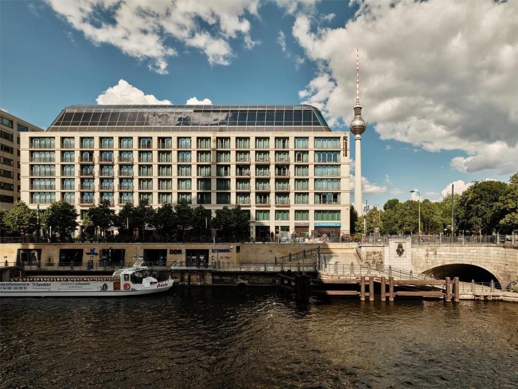 Radisson Collection Hotel, Berlin in Berlin