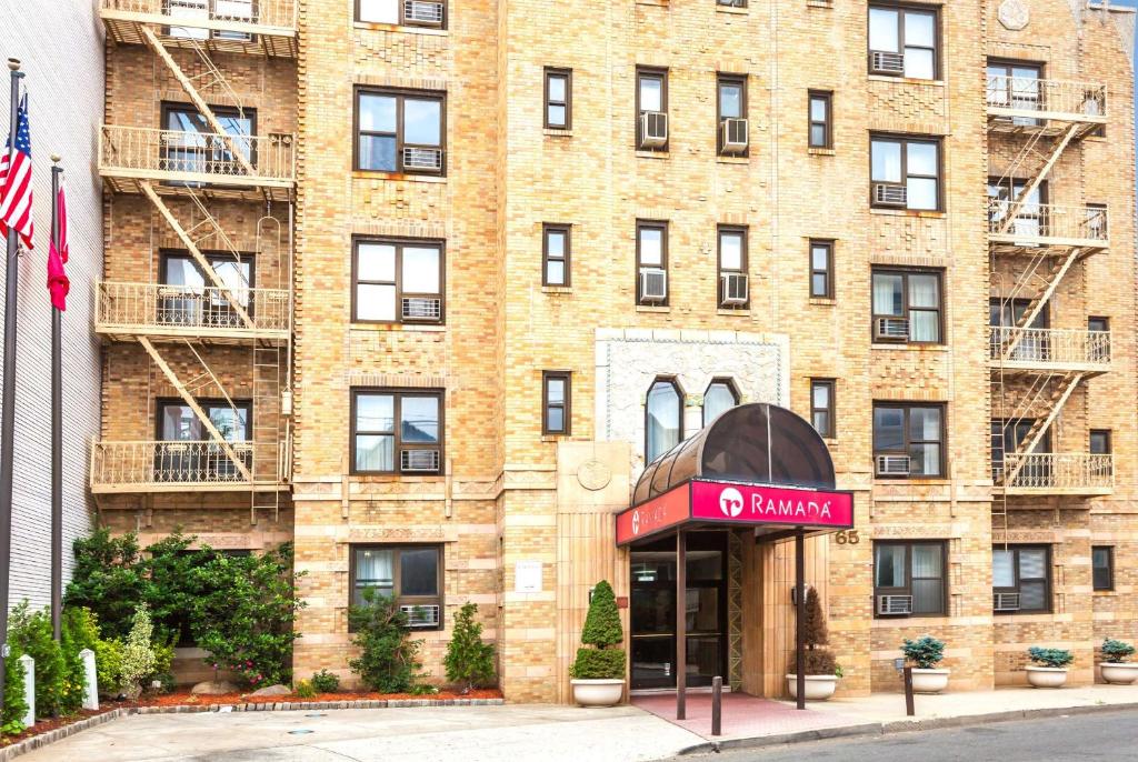 Ramada by Wyndham Jersey City in Jersey City