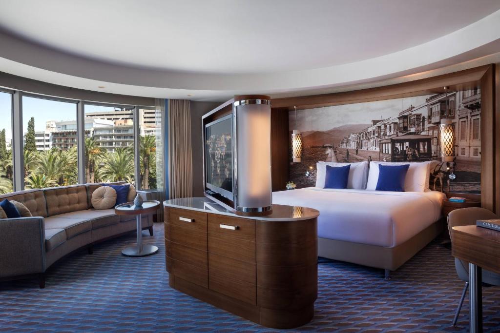 Renaissance Izmir Hotel in Izmir