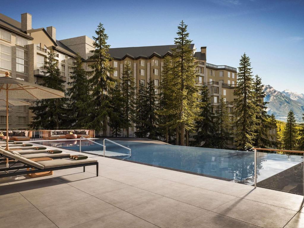 Rimrock Banff, Emblems Collection in Banff