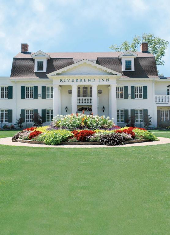 Riverbend Inn & Vineyard in Niagara-on-the-Lake