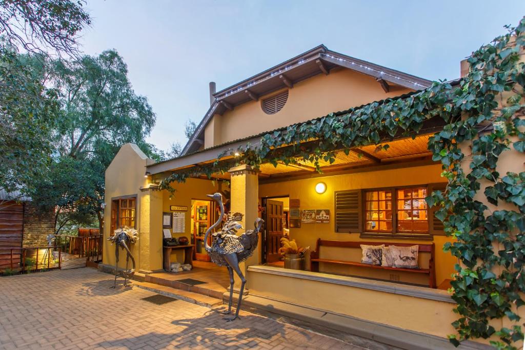 Riverside Guest Lodge in Oudtshoorn