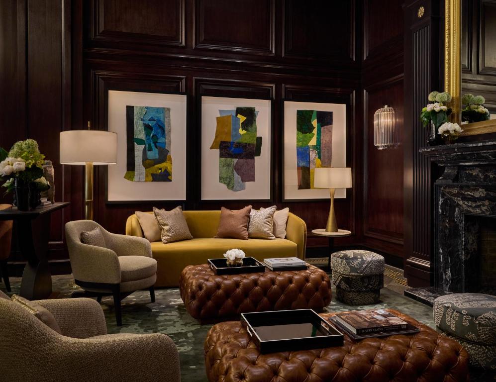 Rosewood Hotel Georgia in Vancouver