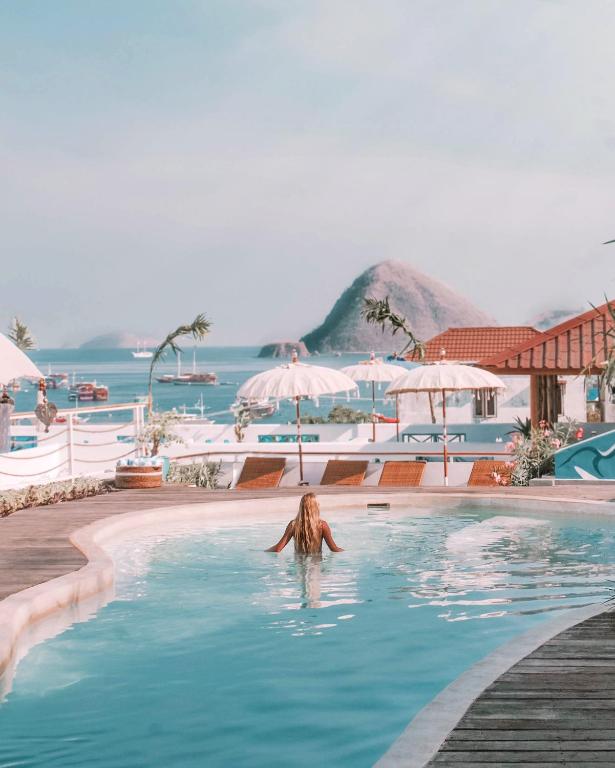 Seaesta Komodo Hotel & Hostel in Labuan Bajo