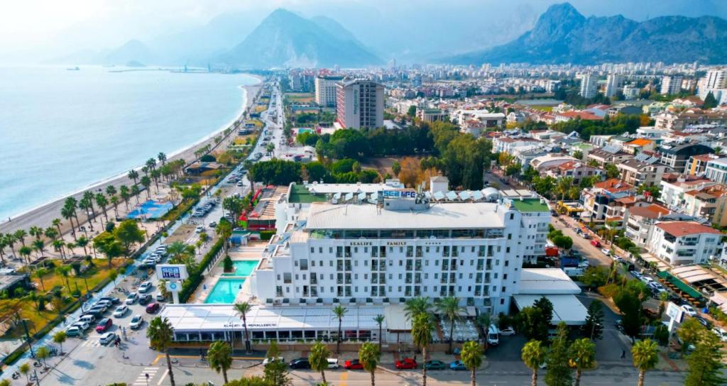 Sealife Family Resort Hotel in Antalya