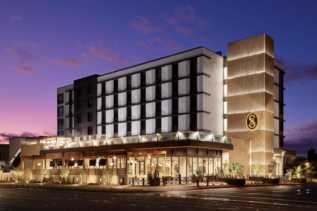 Senna House Hotel Scottsdale, Curio Collection By Hilton in Scottsdale