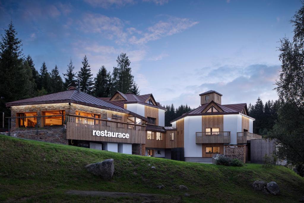 Ski & Spa hotel BELLEVUE in Harrachov