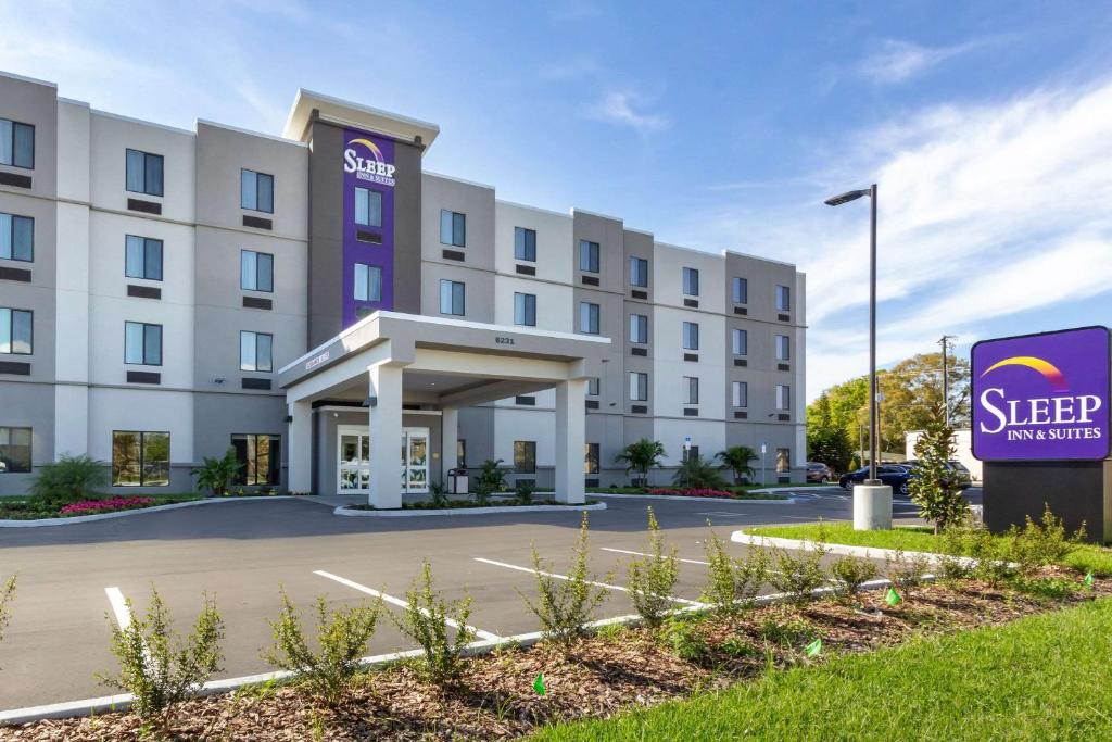 Sleep Inn & Suites Tampa South in Tampa