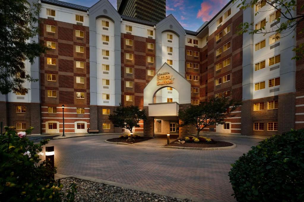 Sonesta Simply Suites Jersey City in Jersey City