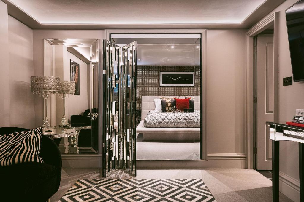 Square Townhouse in Brighton
