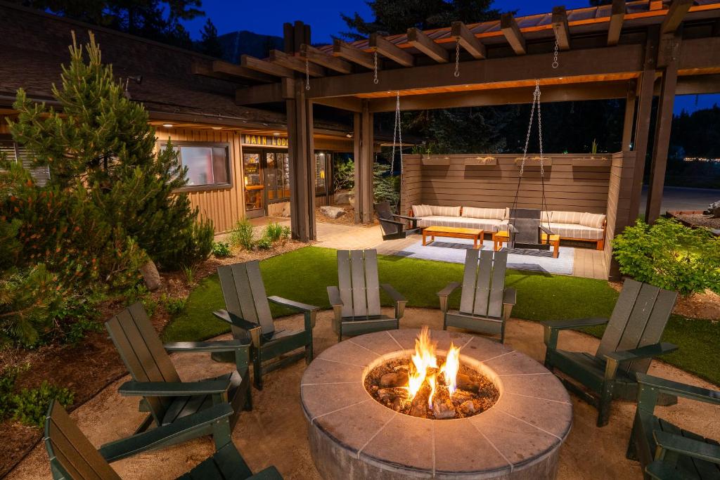 Station House Inn South Lake Tahoe in South Lake Tahoe