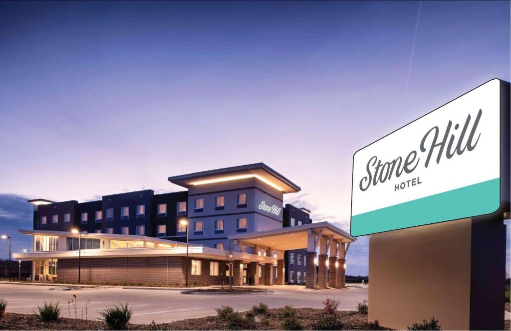 StoneHill Lawrence, Trademark Collection by Wyndham in Lawrence