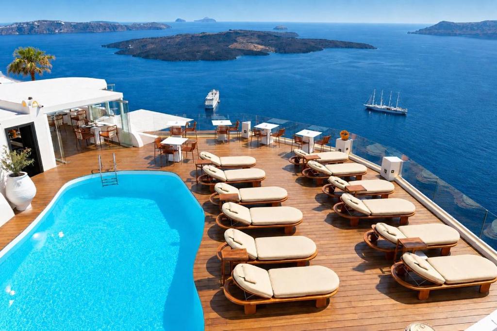 Sun Rocks Boutique Hotel in Imerovigli