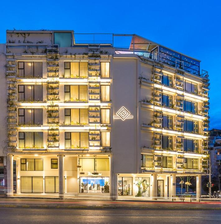 The Athenaeum Luxury Hotel in Athens