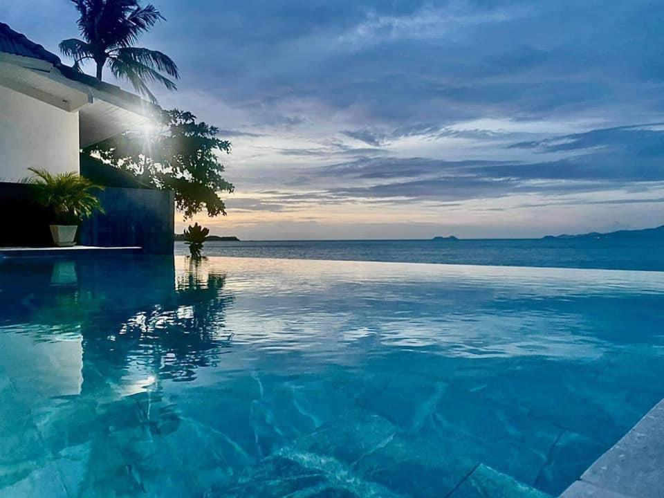 The Cosy Maenam Beach Resort in Koh Samui