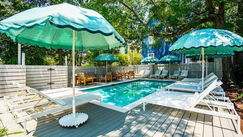 The Iris in Charleston
