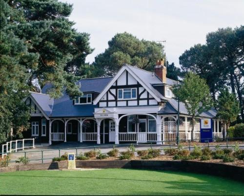 The Lodge At Meyrick Park in Bournemouth