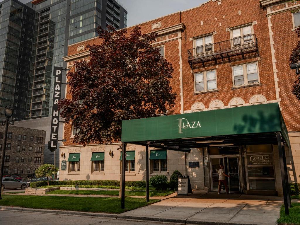 The Plaza Hotel - Milwaukee in Milwaukee