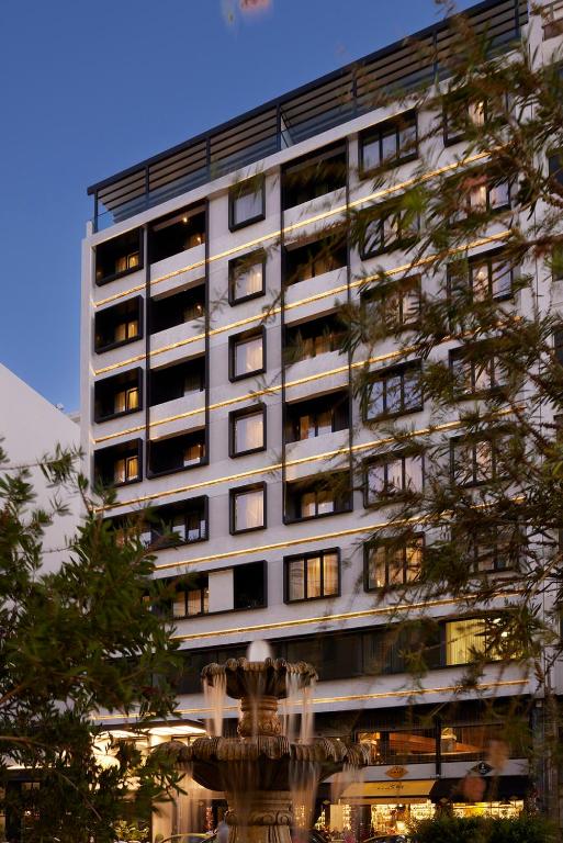 The Port Square Hotel in Piraeus