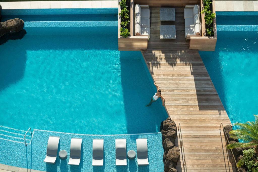 The Ritz-Carlton Residences, Waikiki Beach Hotel in Honolulu