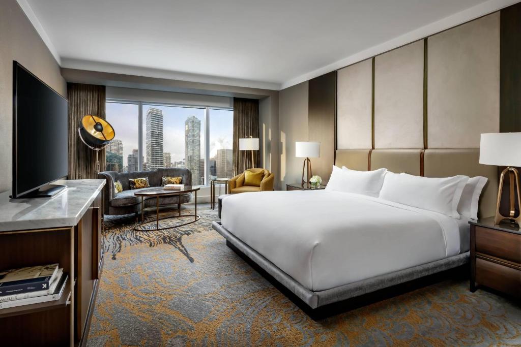 The Ritz-Carlton, Toronto in Toronto