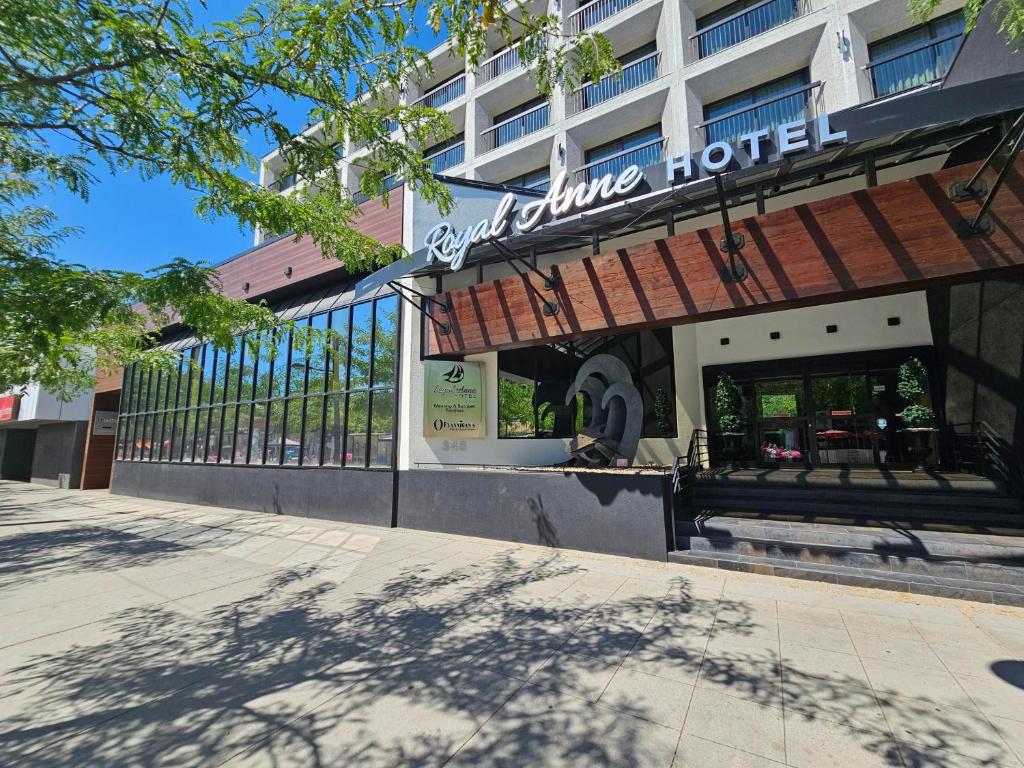 The Royal Anne Hotel in Kelowna