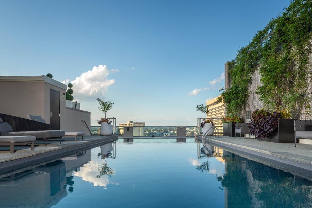 The Windsor Suites in Philadelphia