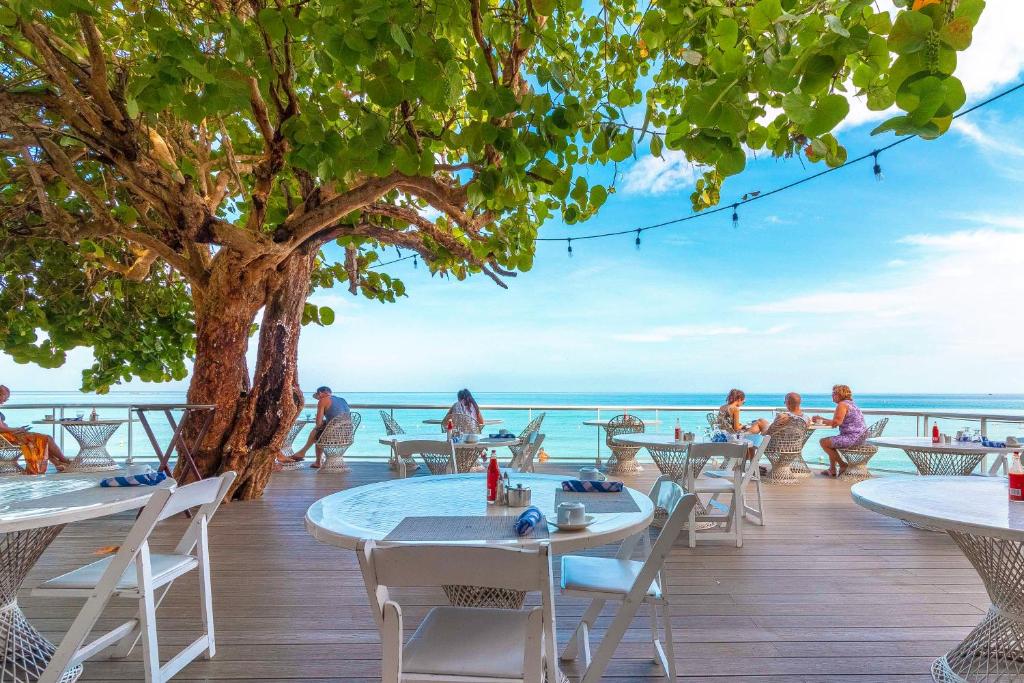 Travellers Beach Resort in Negril