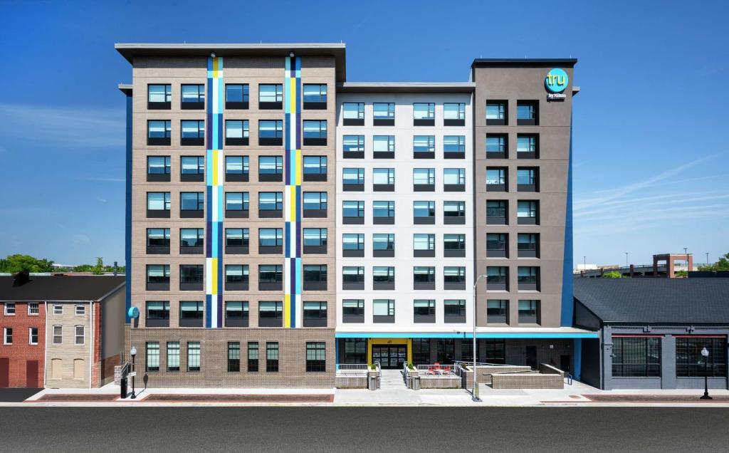 Tru By Hilton Baltimore Harbor East in Baltimore