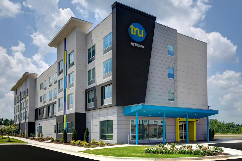 Tru By Hilton Columbia Greystone in Columbia