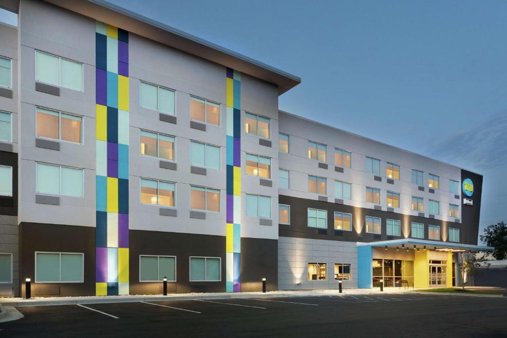 Tru By Hilton Harbison Columbia in Columbia