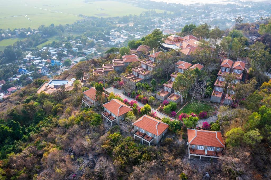 Victoria Nui Sam Lodge in Chau Doc