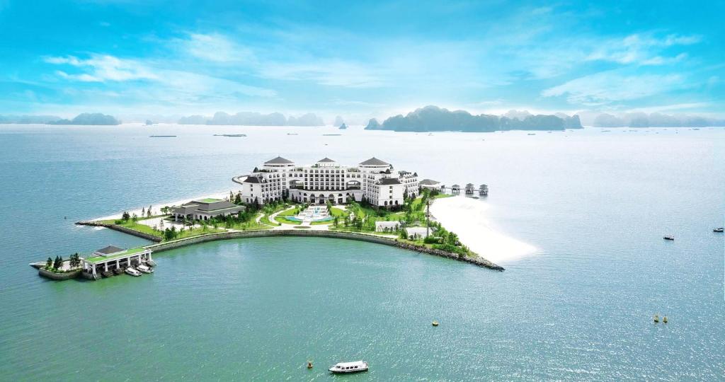 Vinpearl Resort & Spa Ha Long in Ha Long