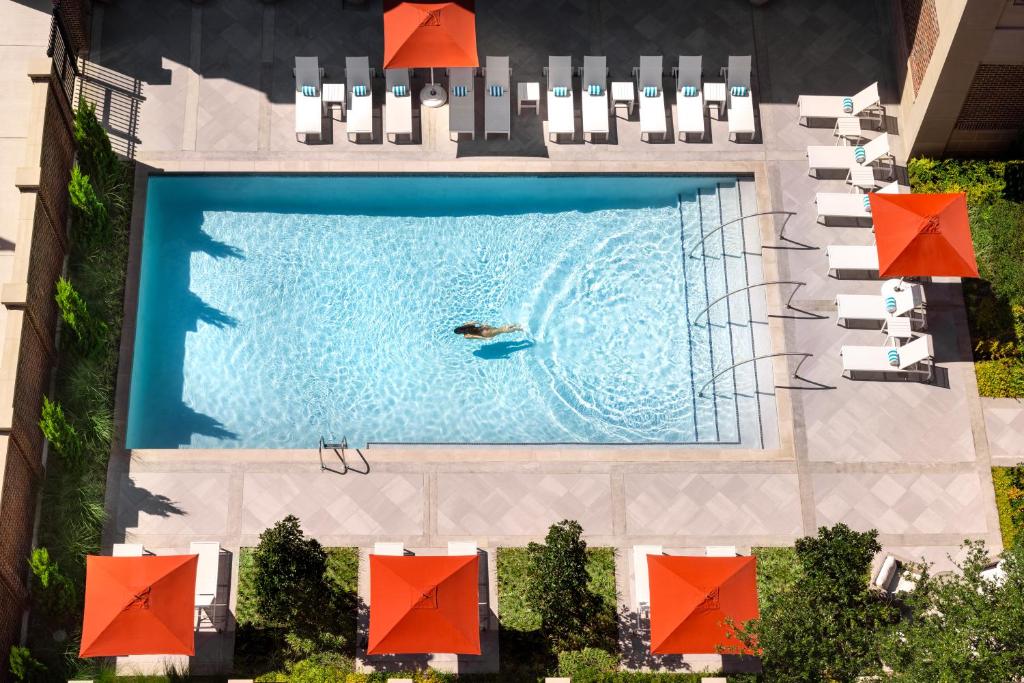Warwick Melrose Hotel in Dallas