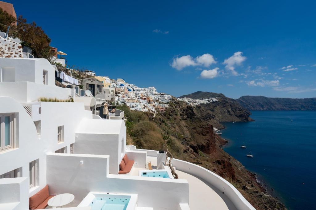 You and Me Suites Oia in Oia