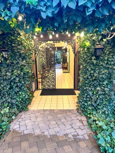 Lantern Light Inn - Romantic Getaway in Sedona